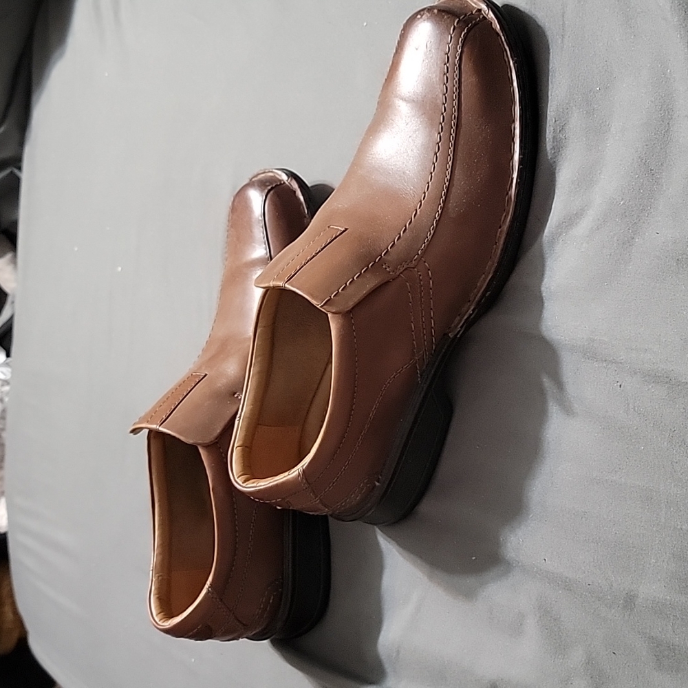 Men's Size 9.5 M shoes